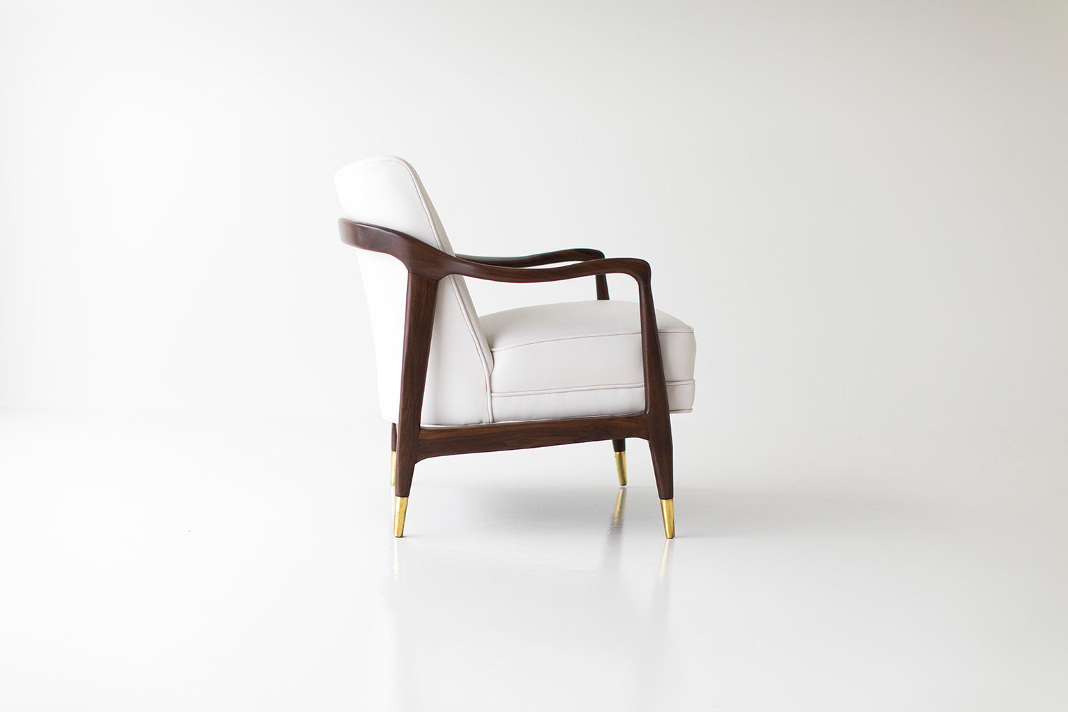 Mid Century Leather Lounge Chair - 01091801