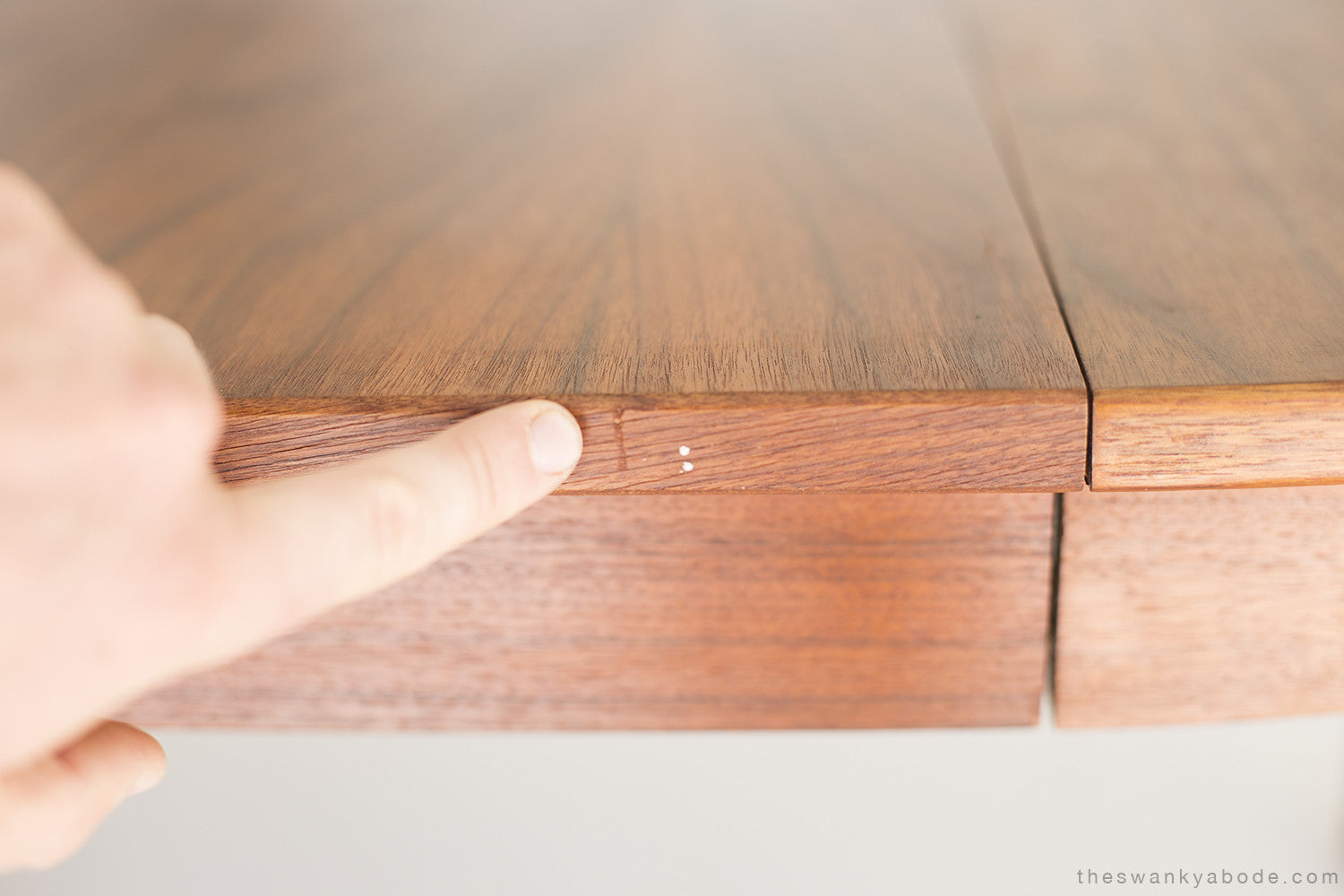 Mid Century Rosewood Dining Table - 01231604