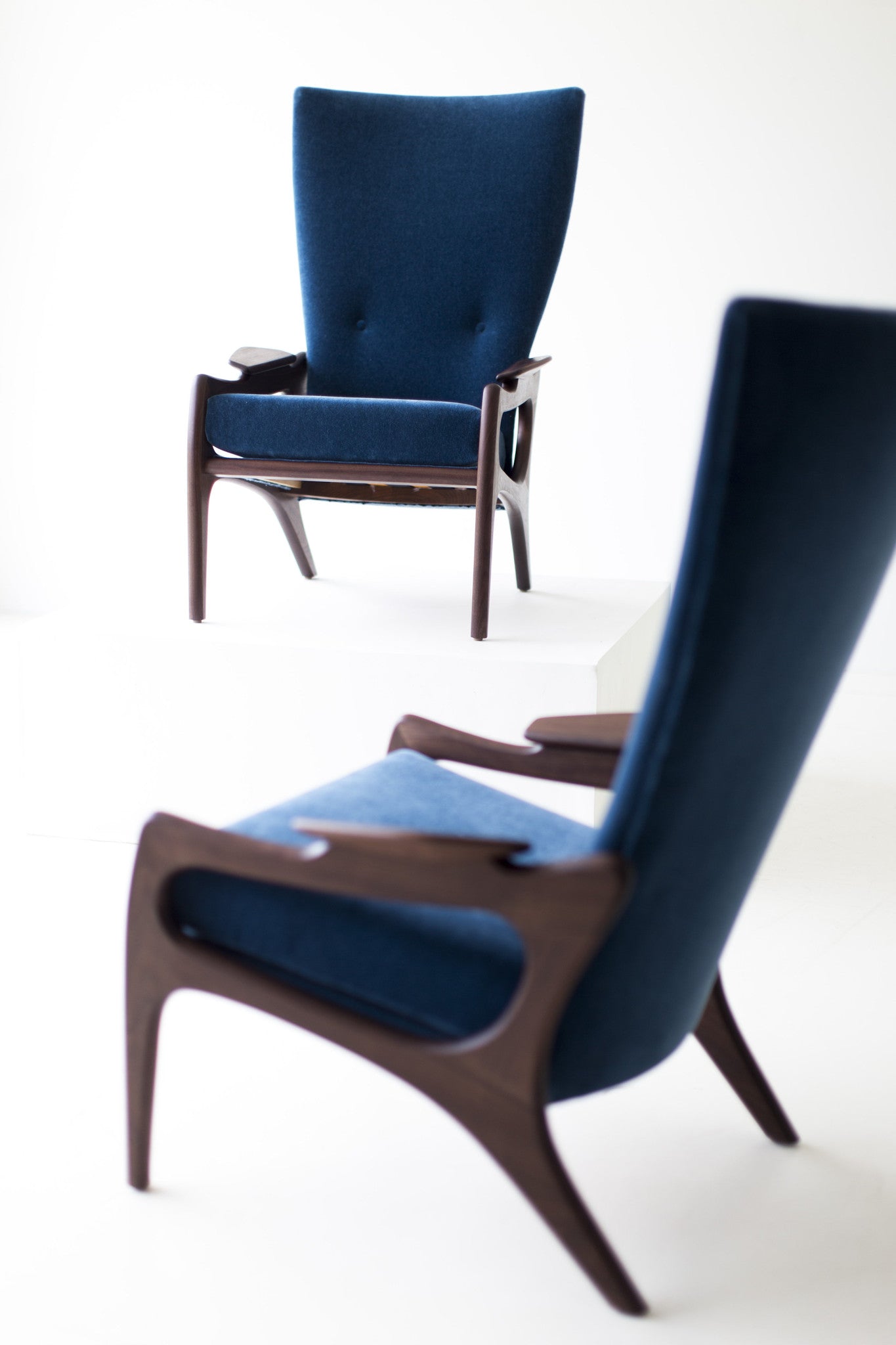 Hillsdale Modern HighBack Chairs - 1604