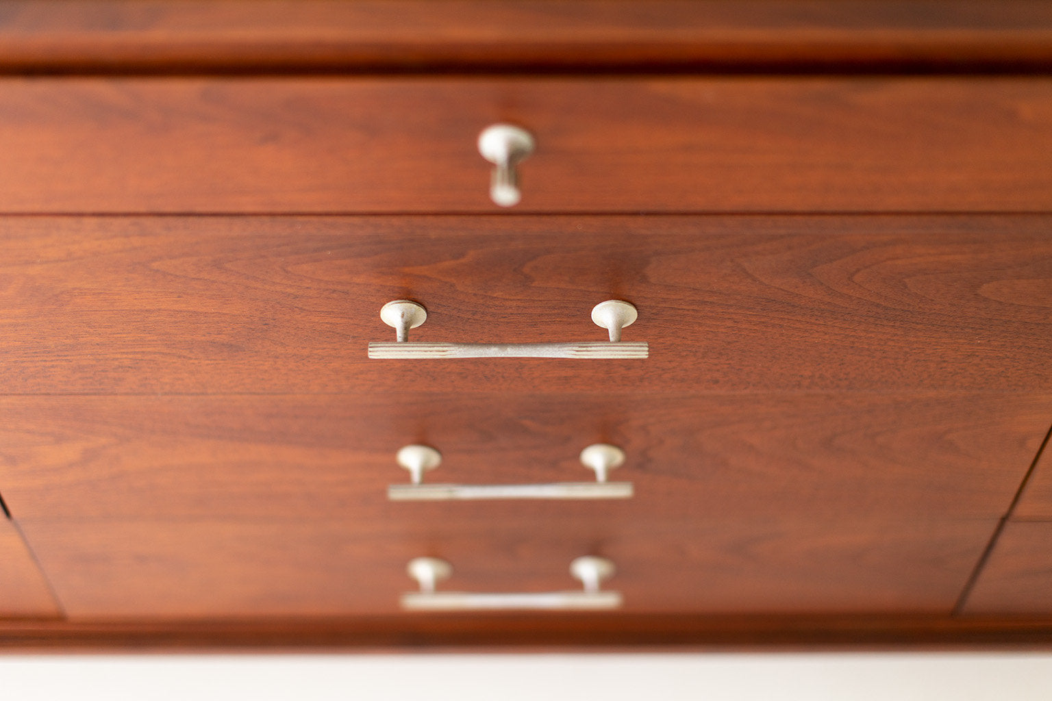 Paul McCobb Dresser for Widdicomb: Grand Rapids Collection - 07061801