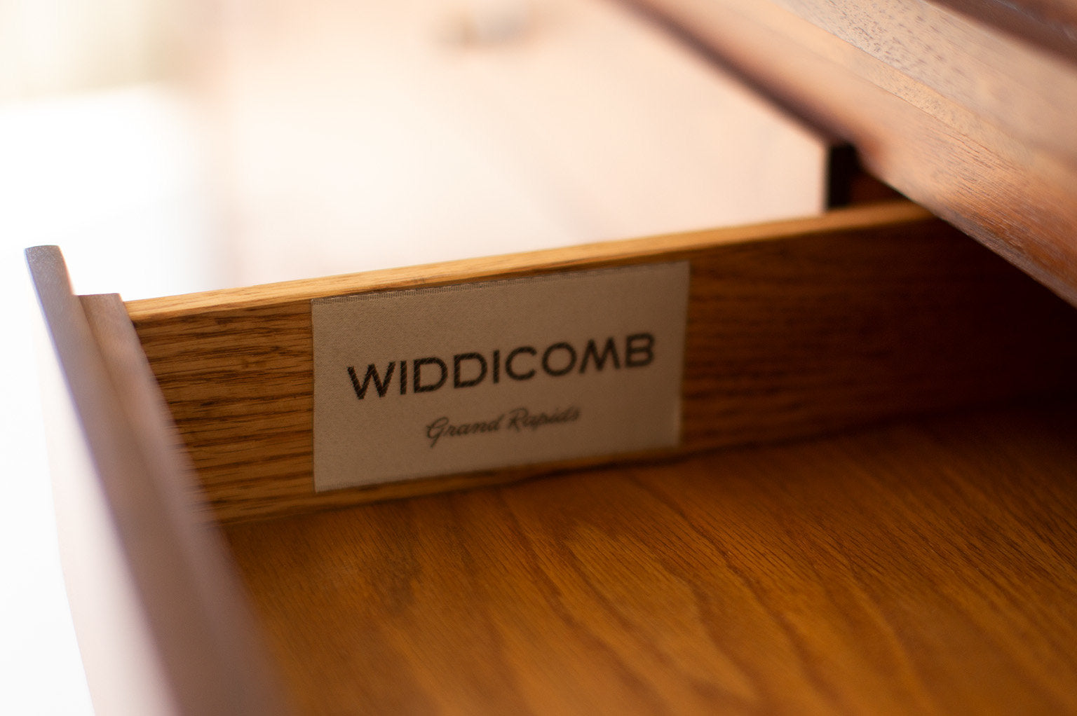 Paul McCobb Dresser for Widdicomb: Grand Rapids Collection - 07061801