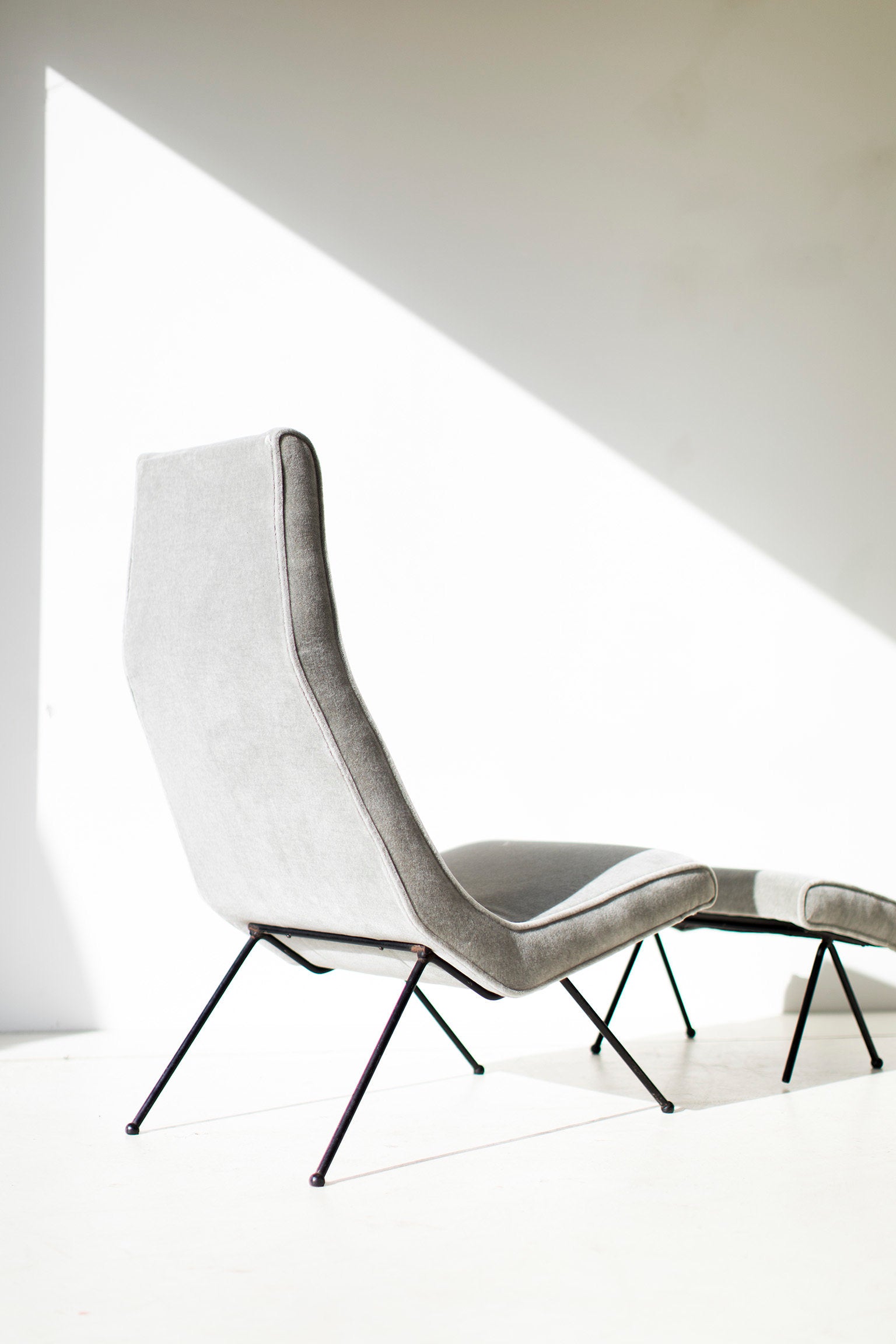 Rare Adrian Pearsall Lounge Chairs and Ottomans for Craft Associates - 10301701
