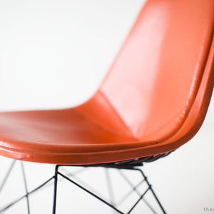ray-charles-eames-lkr-1-lounge-chairs-herman-miller-01141624-06