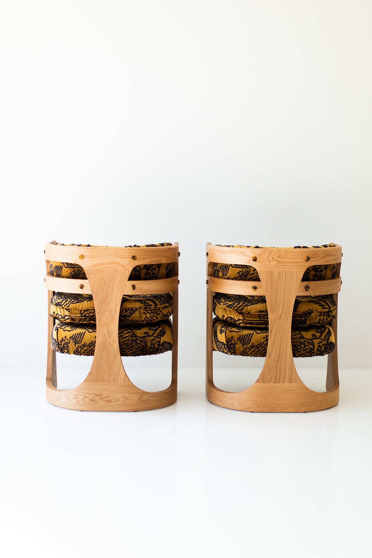Barricas-Modern-Oak-Dining-Chair-Laura-Trenchard-Craft-Associates-02