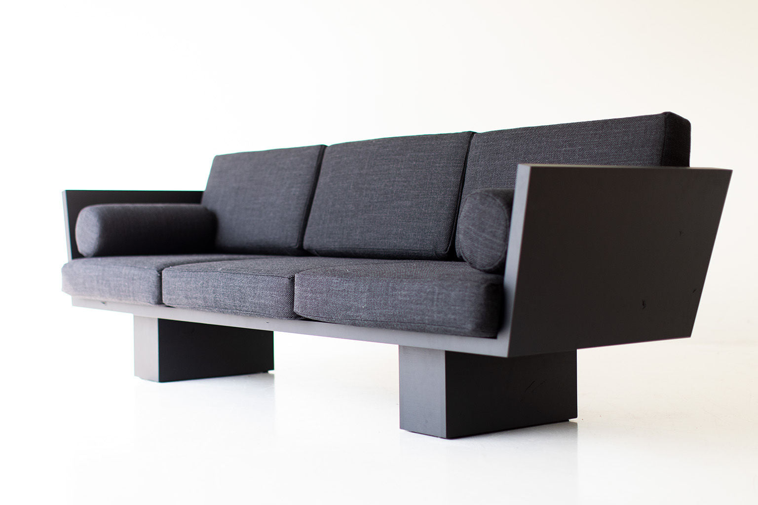 Suelo® Modern Black Sofa — Luxury Solid Wood Sofa in Ebony