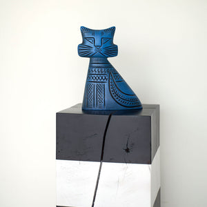 Black White Art Pedestal, Image 04
