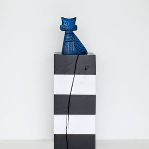 Black White Art Pedestal, Image 06