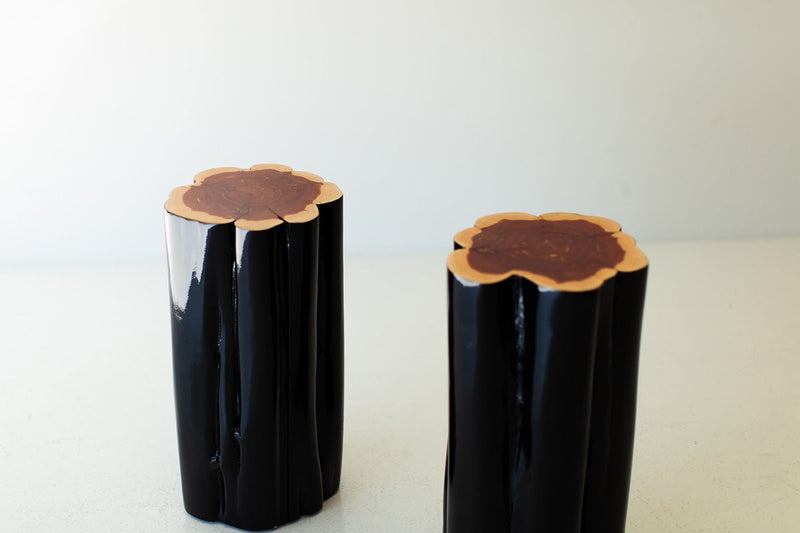 Black outdoor stump table with natural top, single view