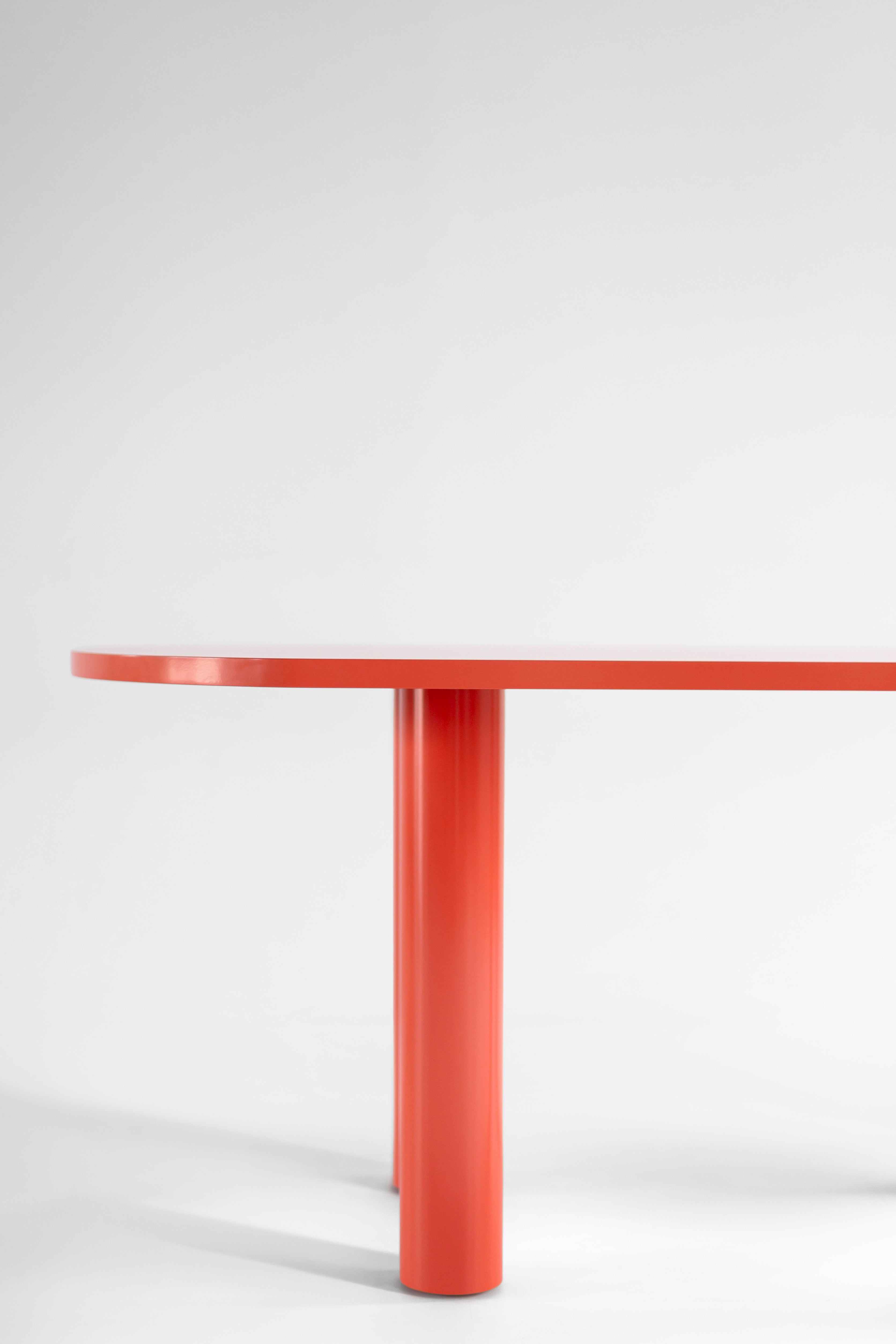 Cava Dining Table in Bright Coral Lacquer - 3526