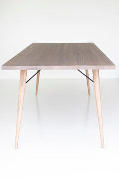 Detail of the pine wood grain under the distressed finish