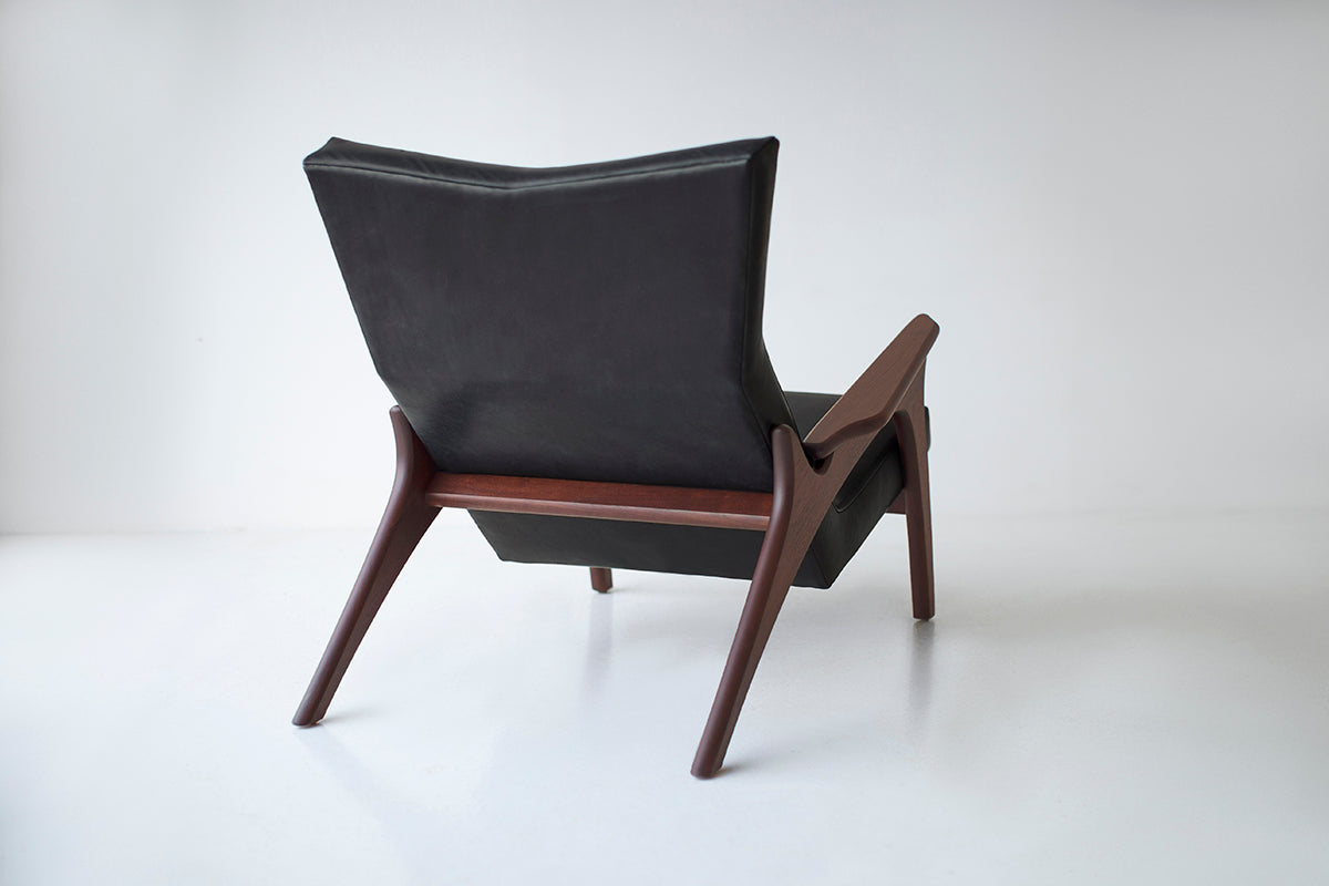 Frank Modern Leather Lounge Chair in Walnut - 1521 - 8