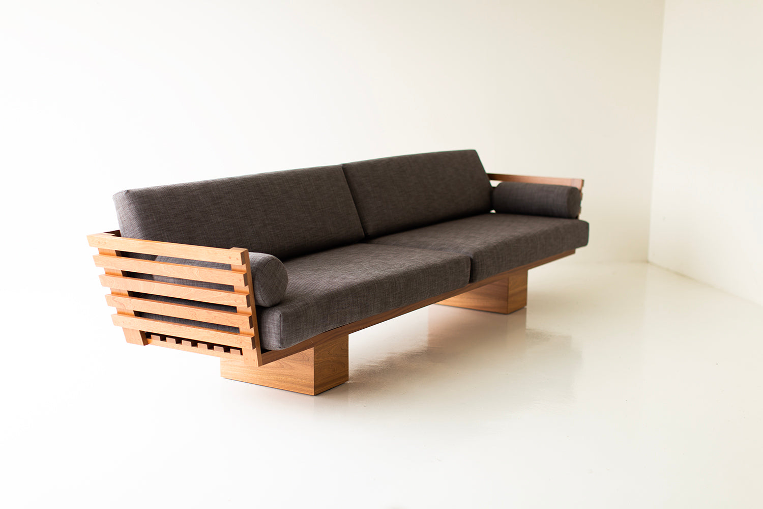 Large-Outdoor-Slatted-Suelo-Sofa-03
