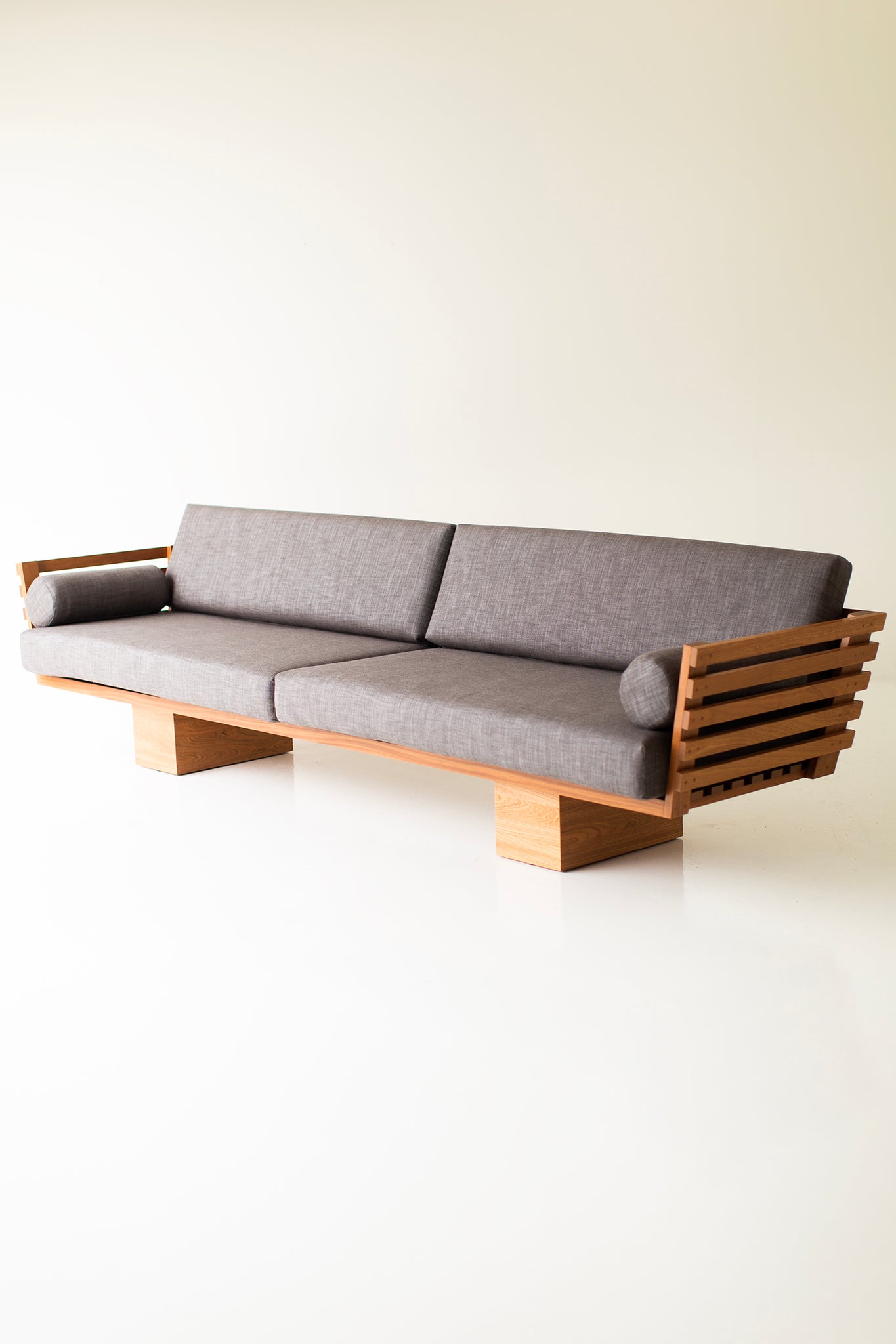 Large-Outdoor-Slatted-Suelo-Sofa-05