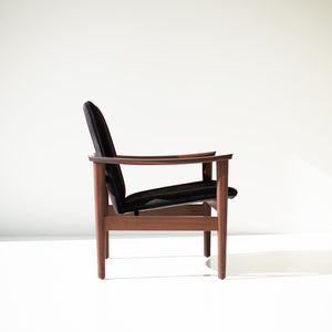 Lawrence-Peabody-Walnut-Occasional-Chair-04