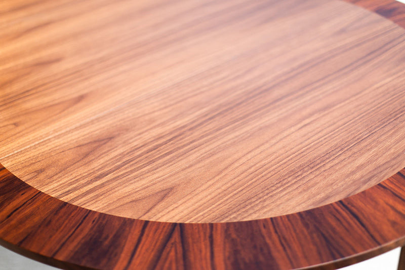Close-up of the finish on the round dining table