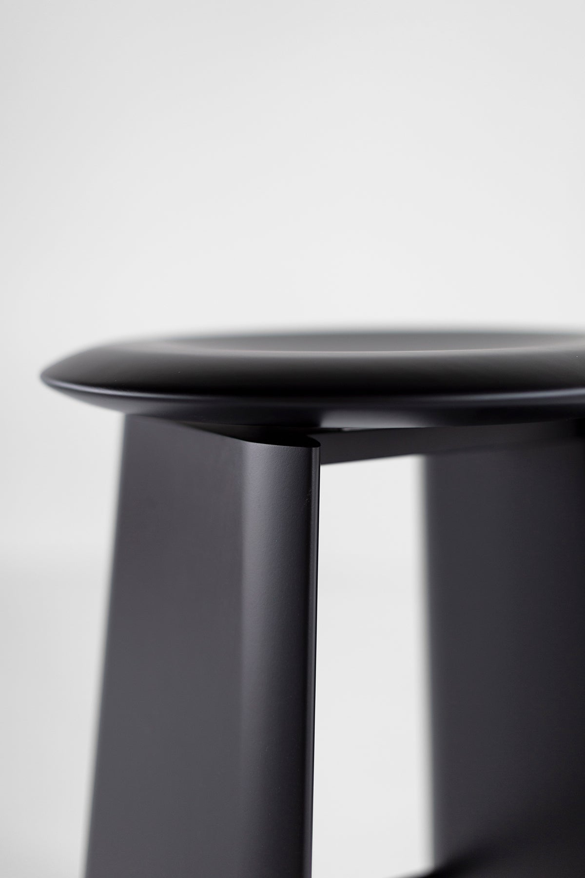 Modern Swivel Counter Stool - The Soba - 5526