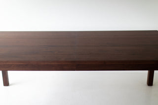 Close-up of the extension leaf seam on the dining table