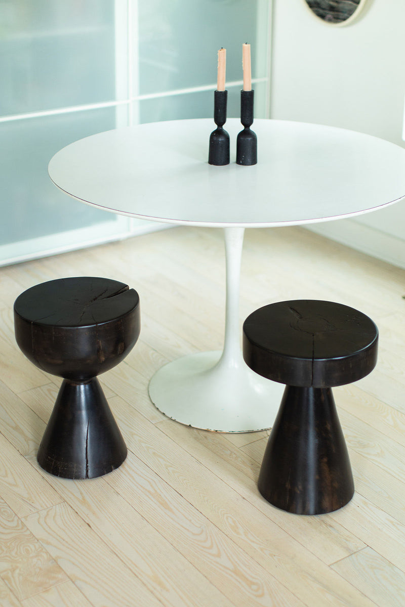 Overhead view of the rounded seat