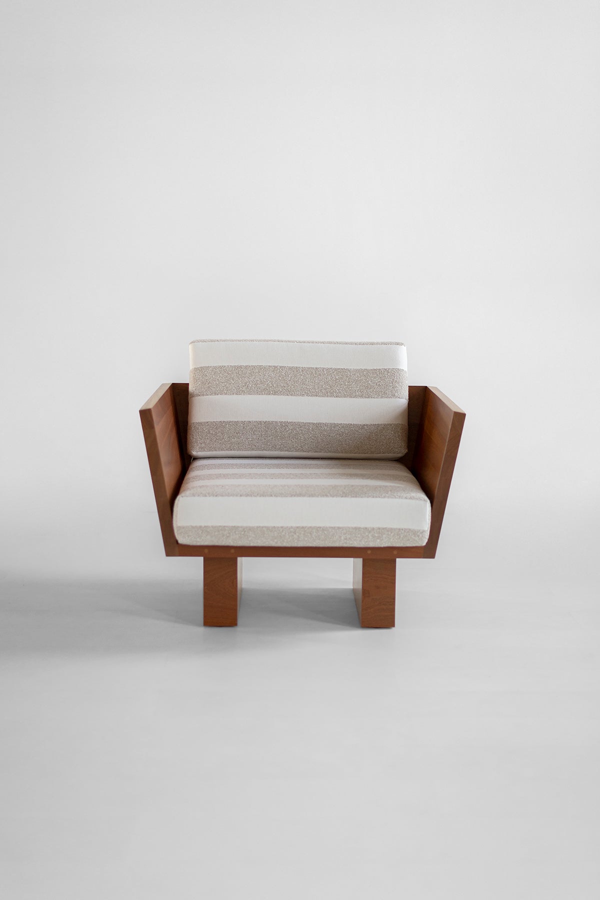 Outdoor Lounge Chair with Striped Fabric - The Suelo® - 5626