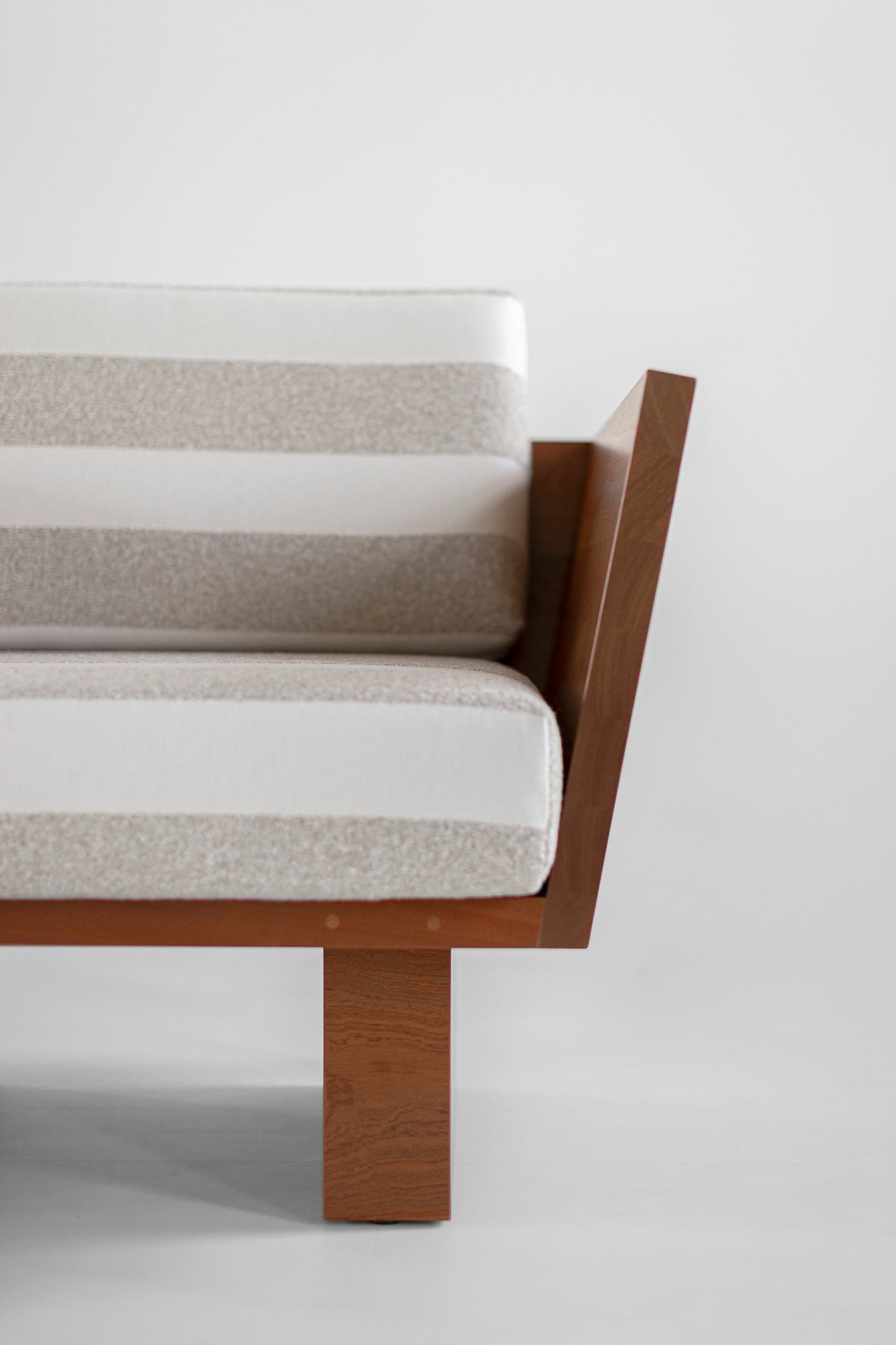 Outdoor Lounge Chair with Striped Fabric - The Suelo® - 5626