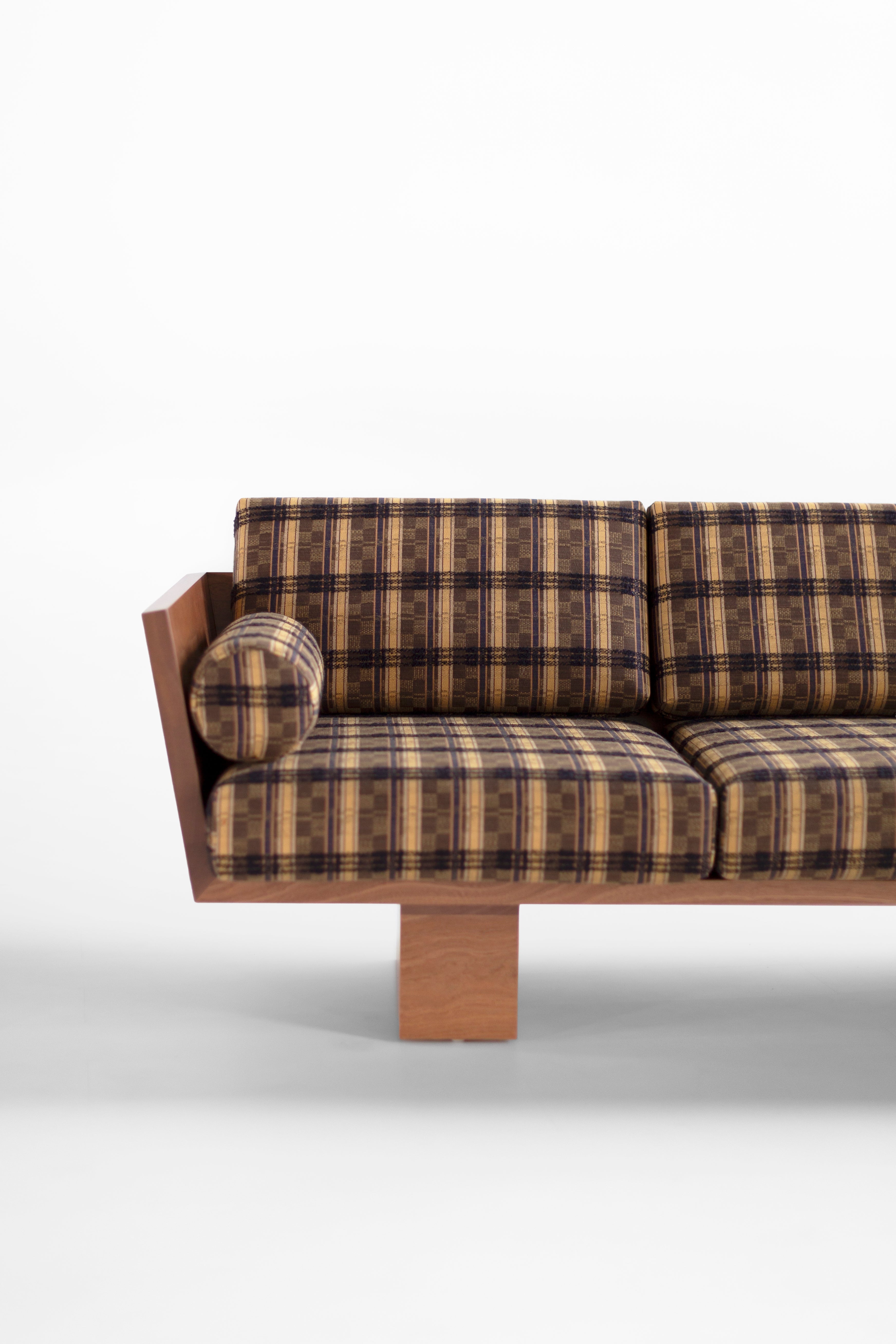 Outdoor Suelo® Sofa with Side Table Extension - 3126