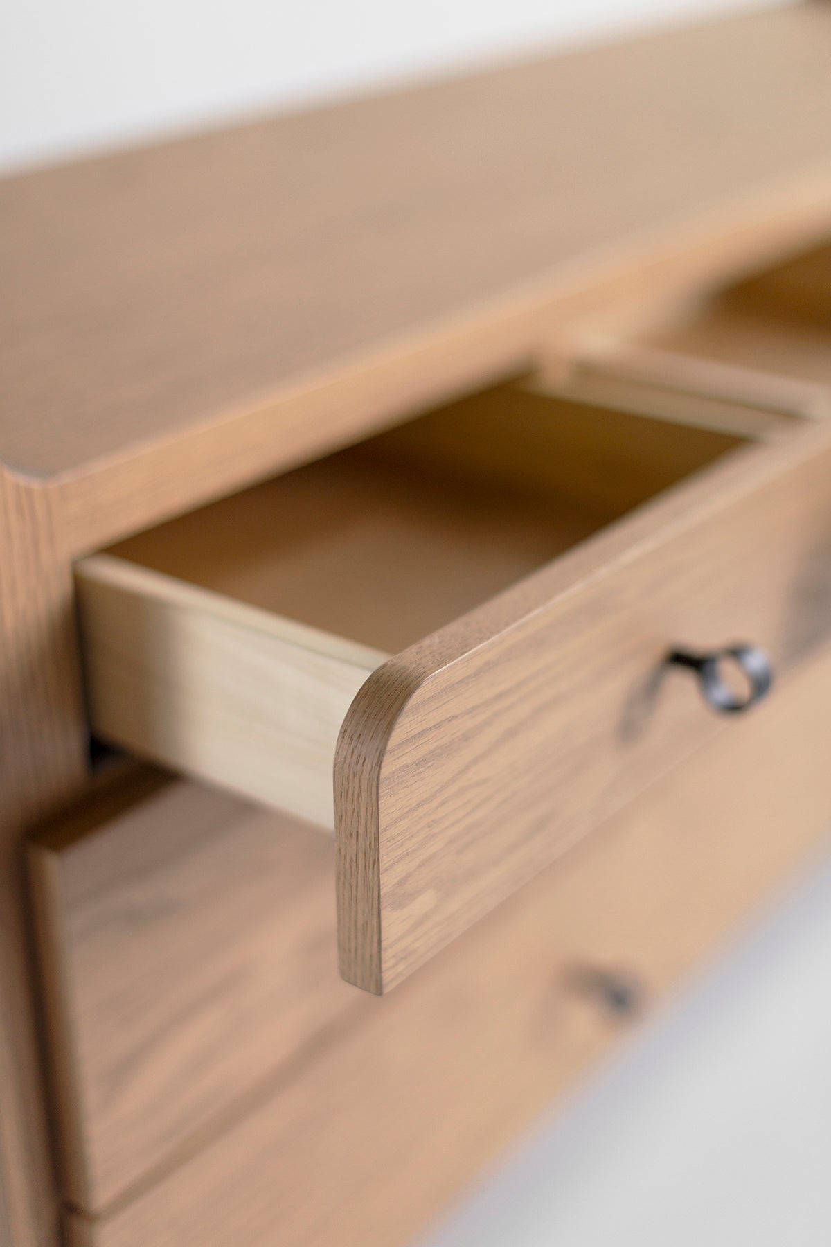 Parker Dresser in Weathered Oak - 4526