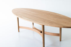 Close-up of the oak grain on the coffee table surface