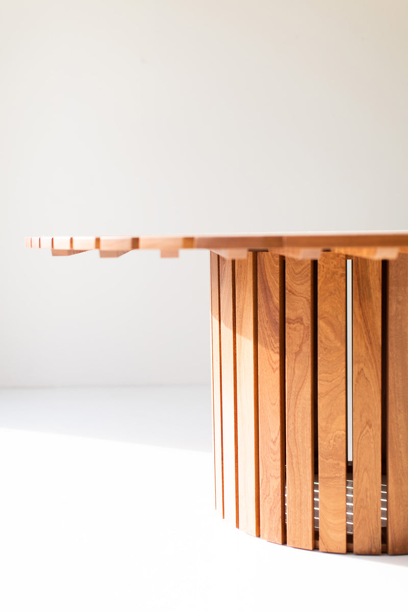 Close-up of the table base and legs