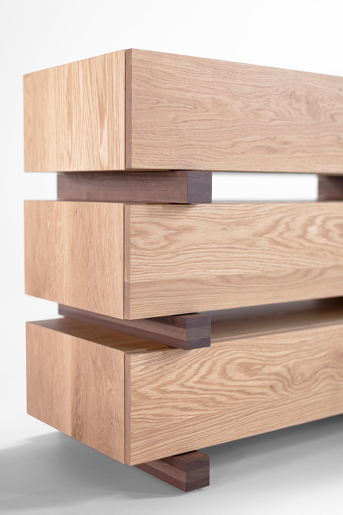 Santa Fe Small Dresser in White Oak - 5426