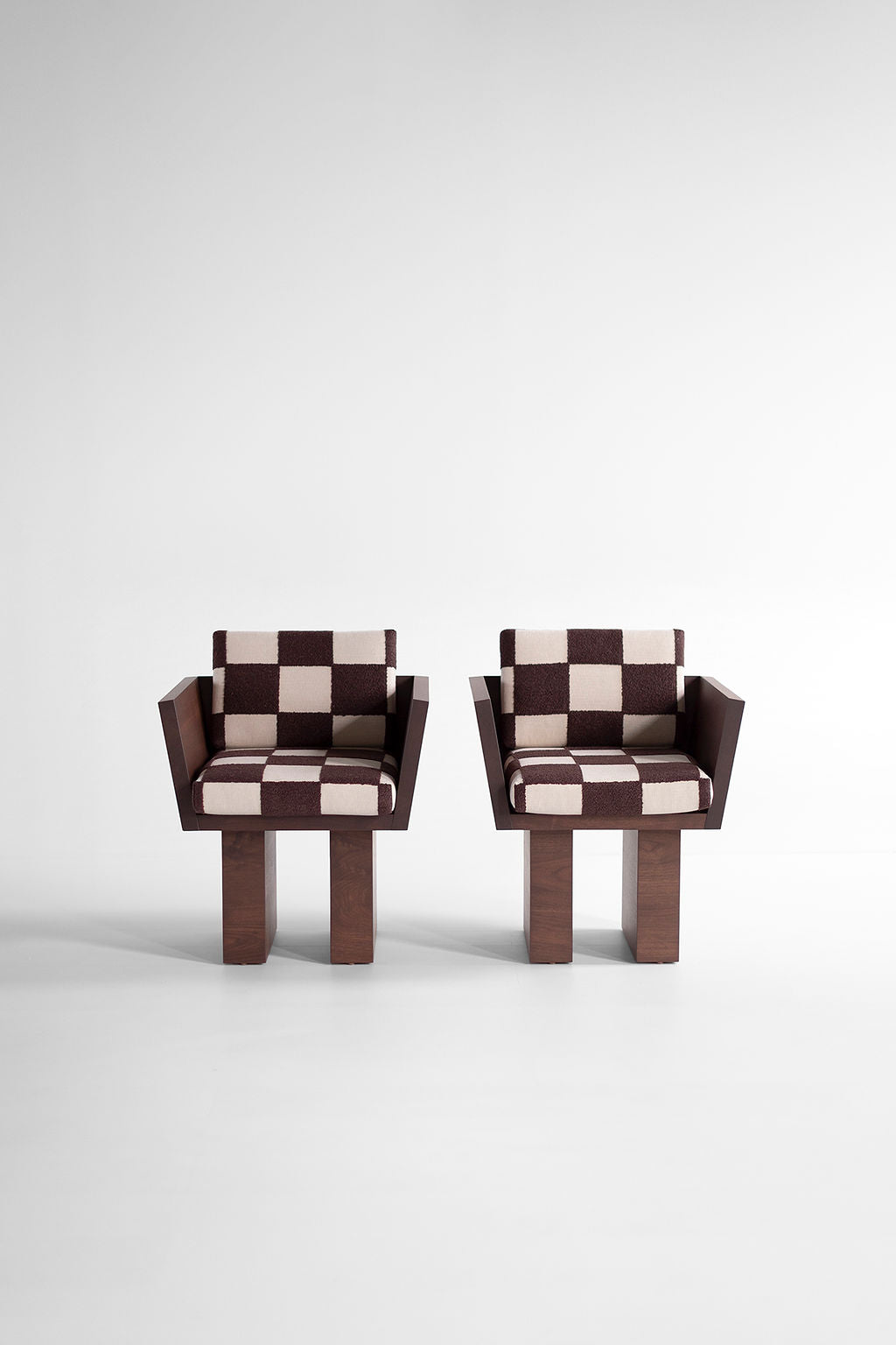 Suelo® Dining Arm Chair in Walnut - 6226