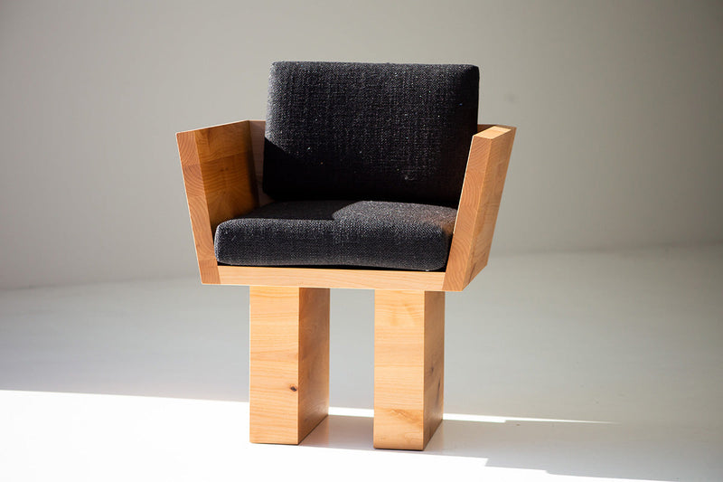 Close-up of the wood armrest