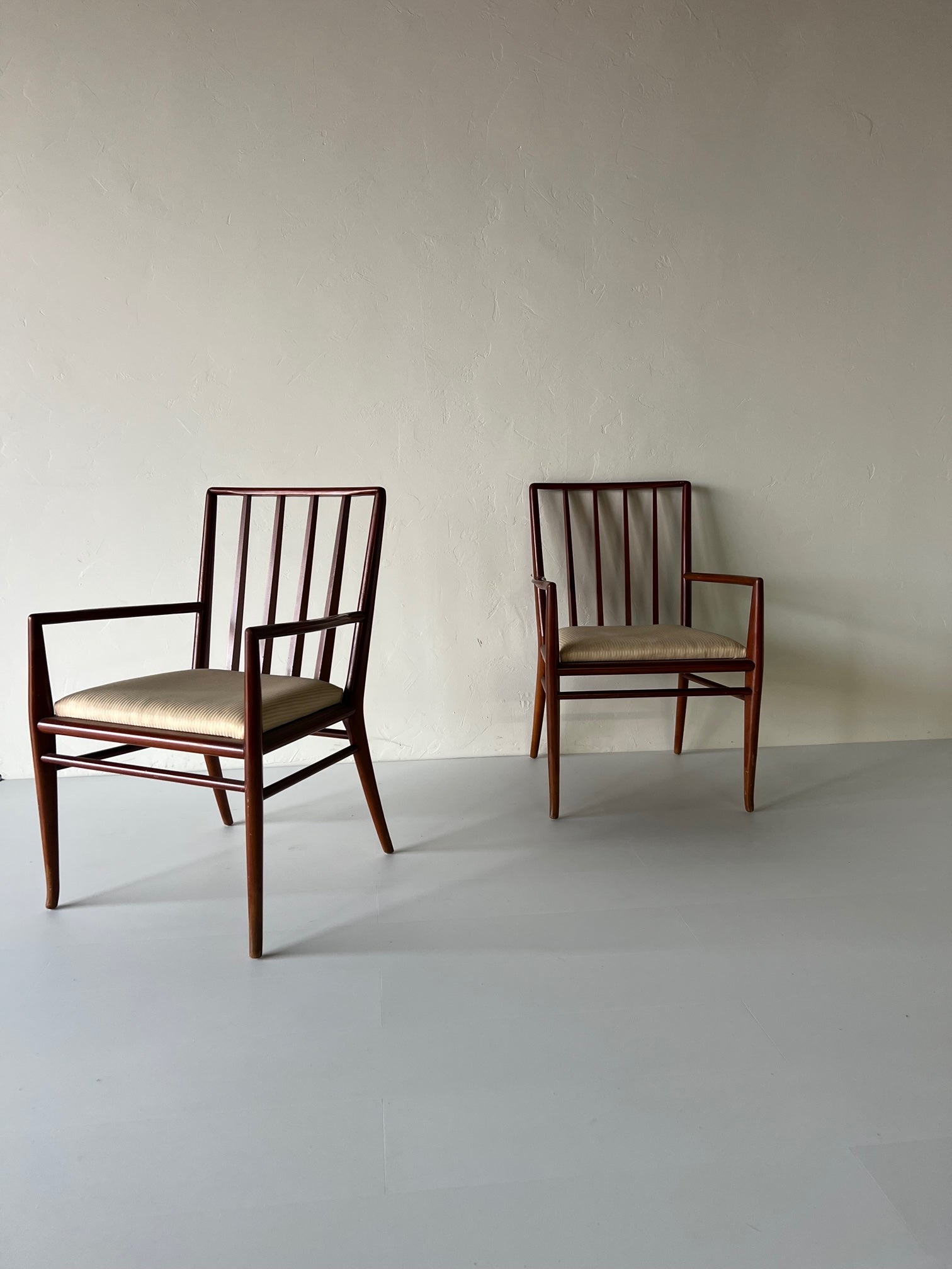 TH Robsjohn Gibbings Widdicomb Arm Chairs, Image 09