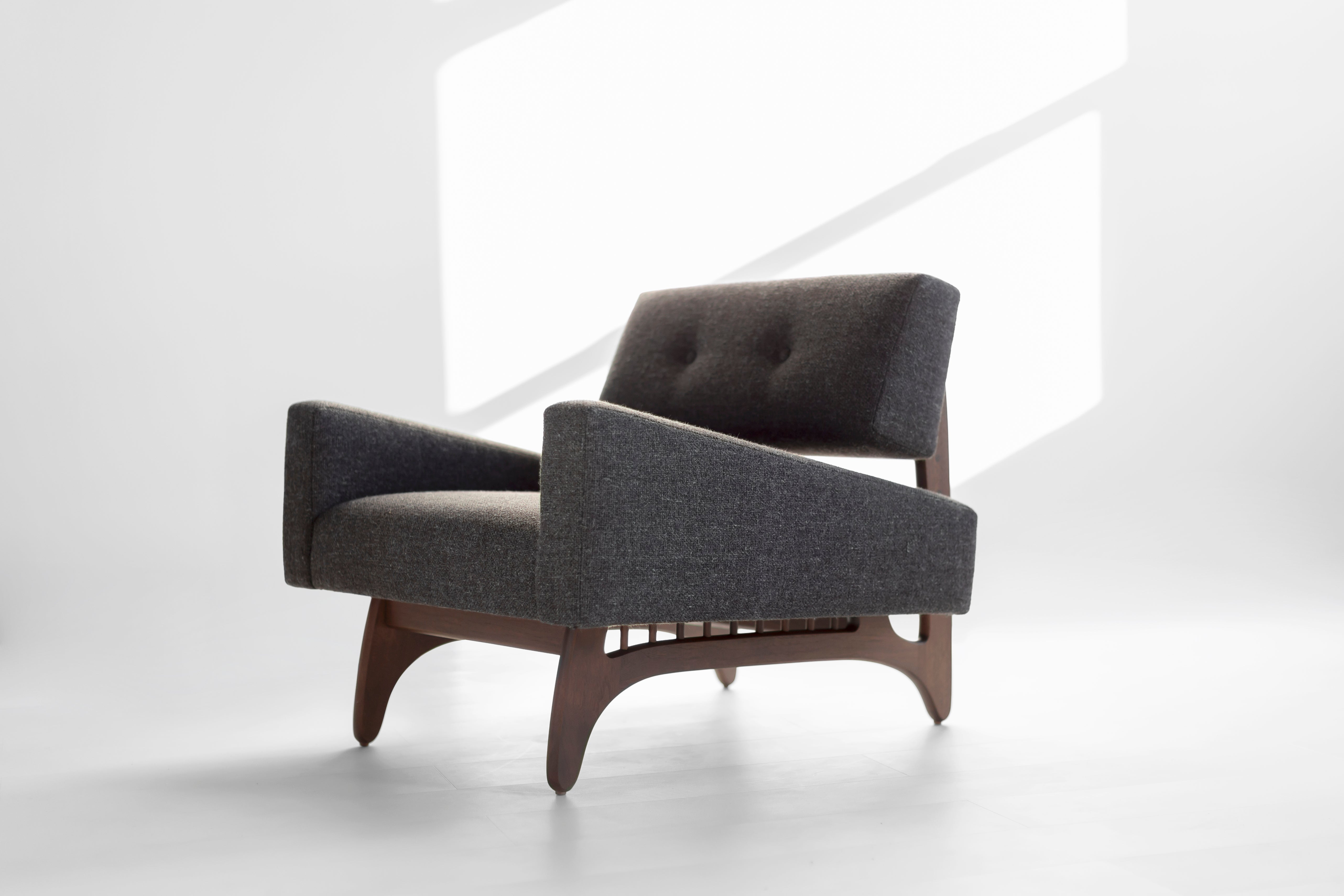 Vancouver Modern Lounge Chair - 2325
