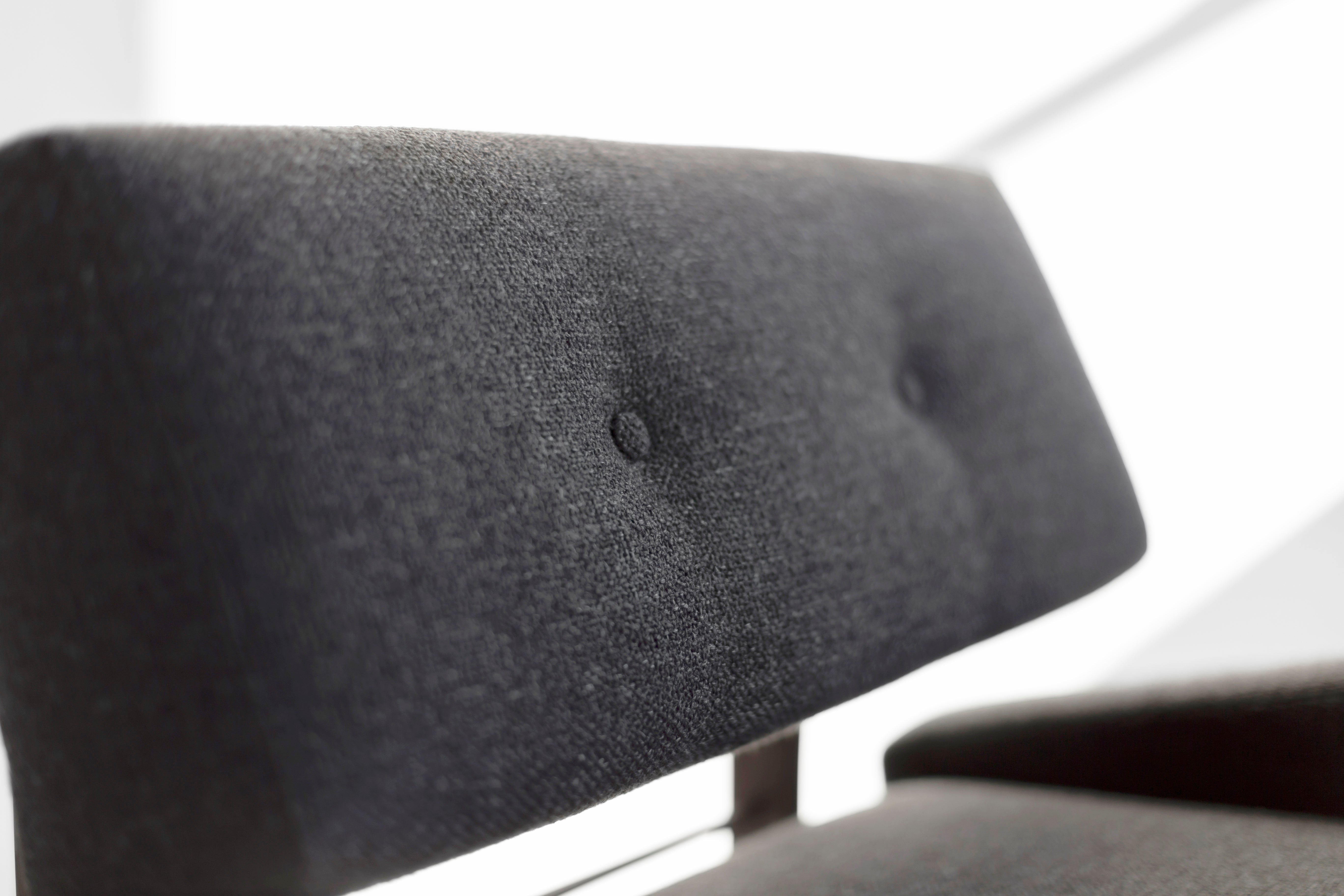 Vancouver Modern Lounge Chair - 2325