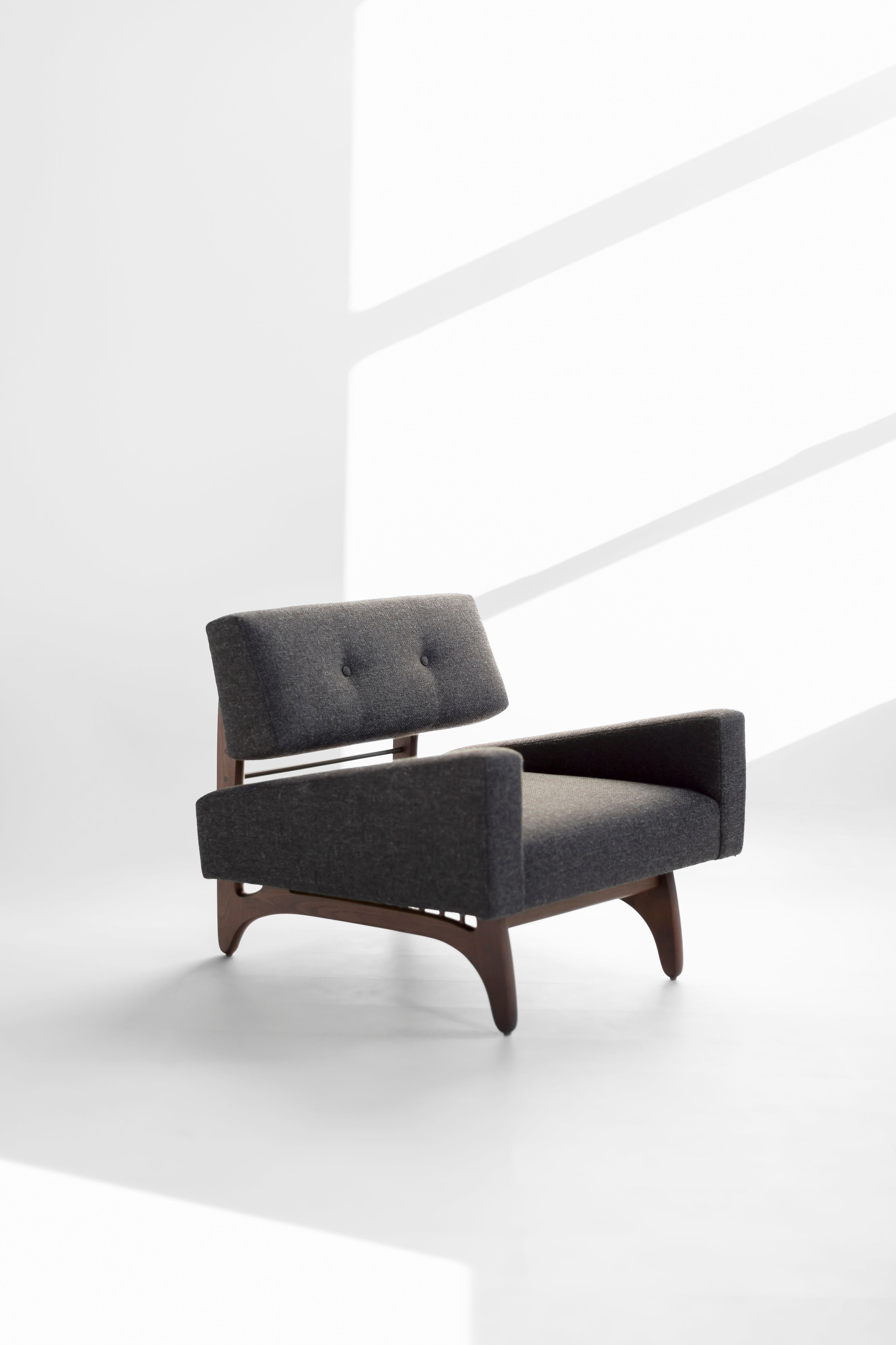 Vancouver Modern Lounge Chair - 2325