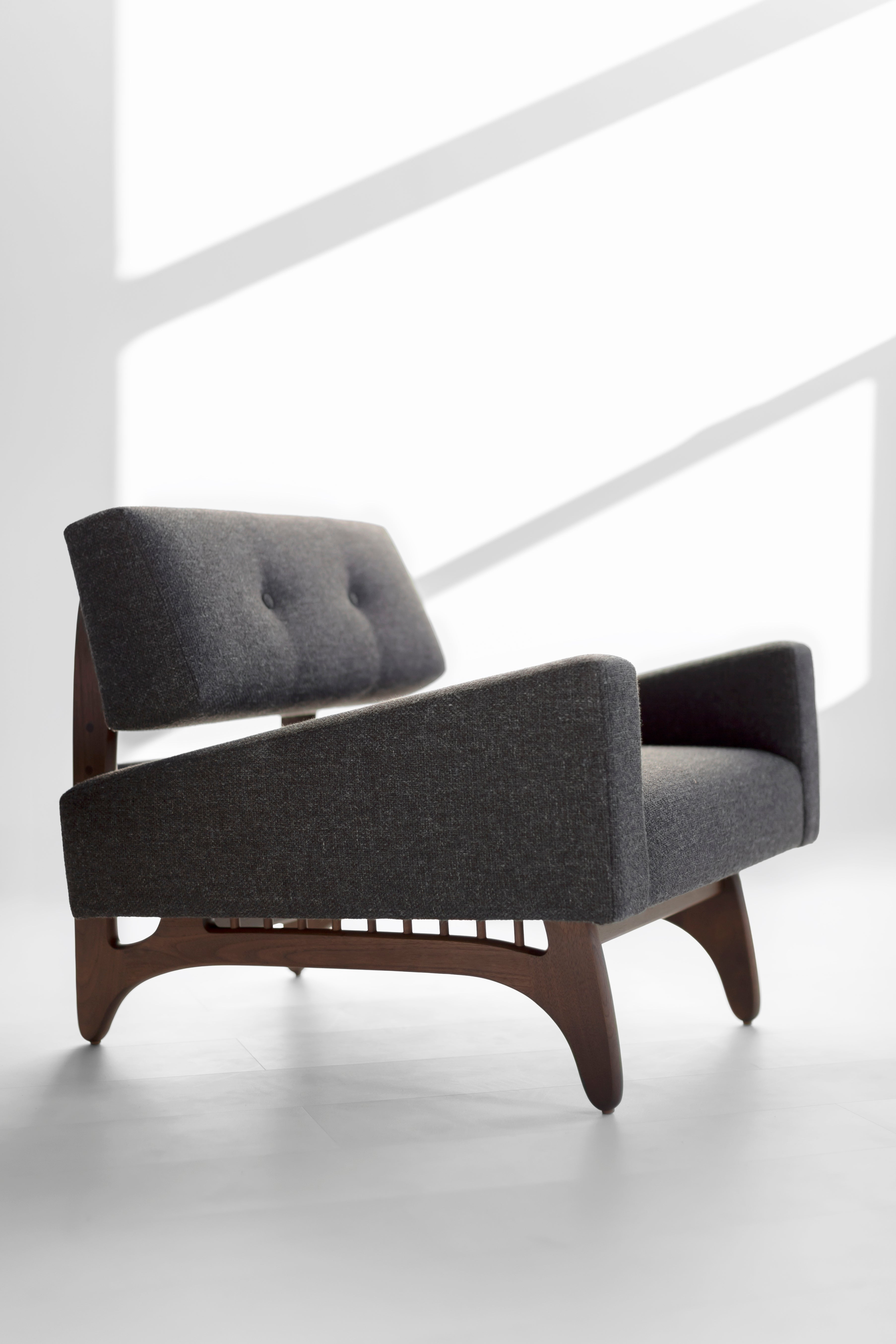 Vancouver Modern Lounge Chair - 2325