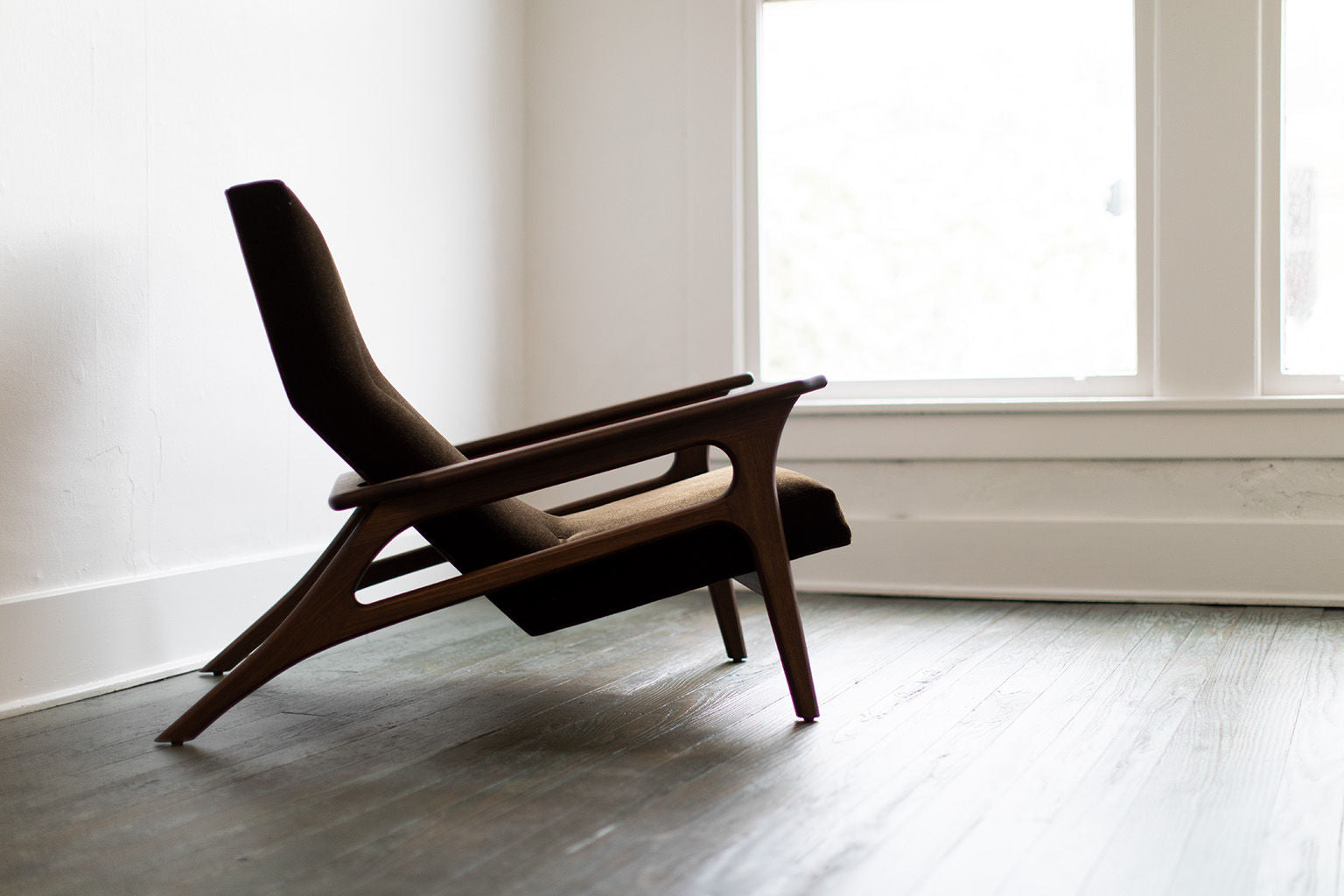 craft-associates-modern-lounge-chair-2002-TheParallax-10_1