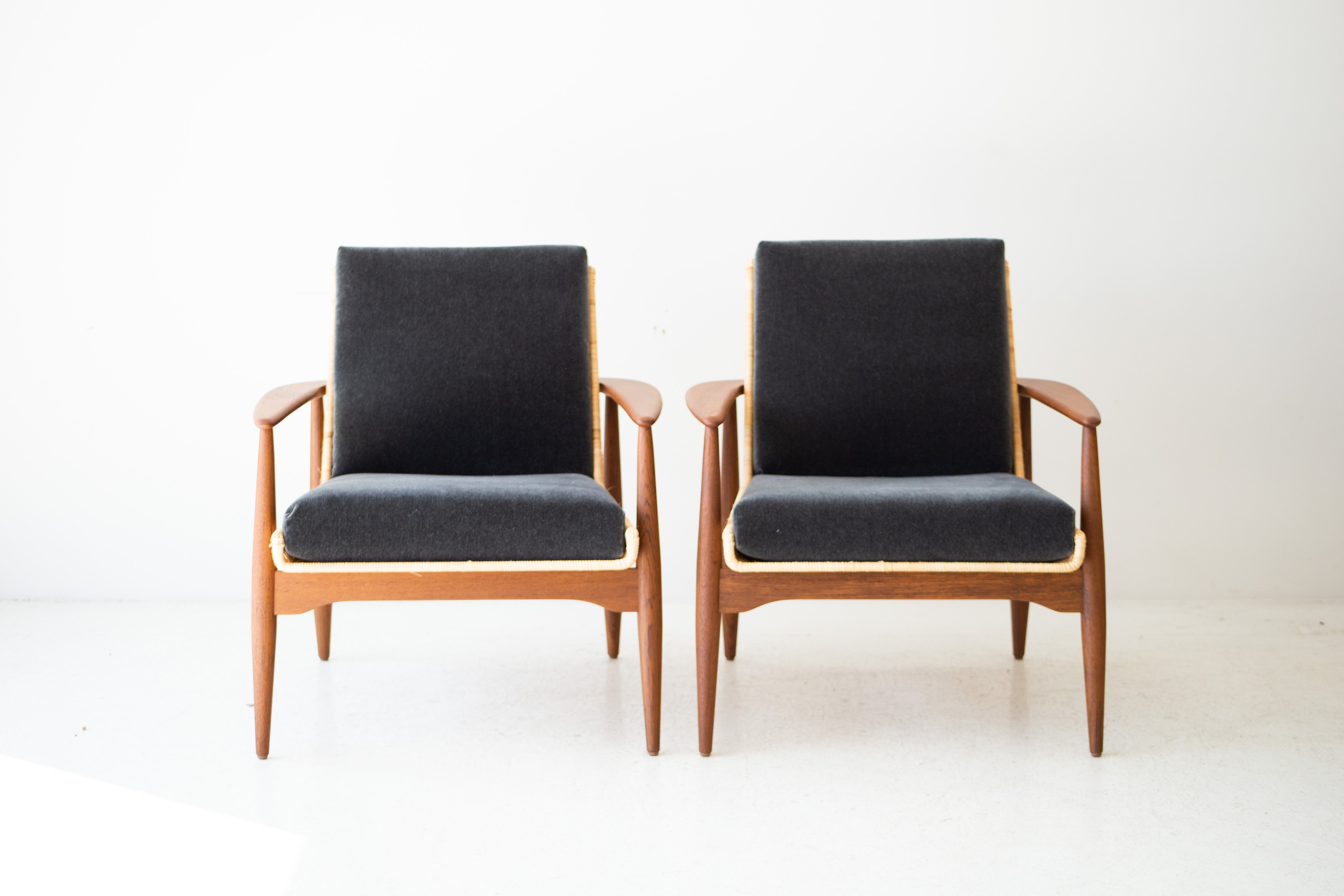 Peabody Modern Wicker Lounge Chairs - 1806P