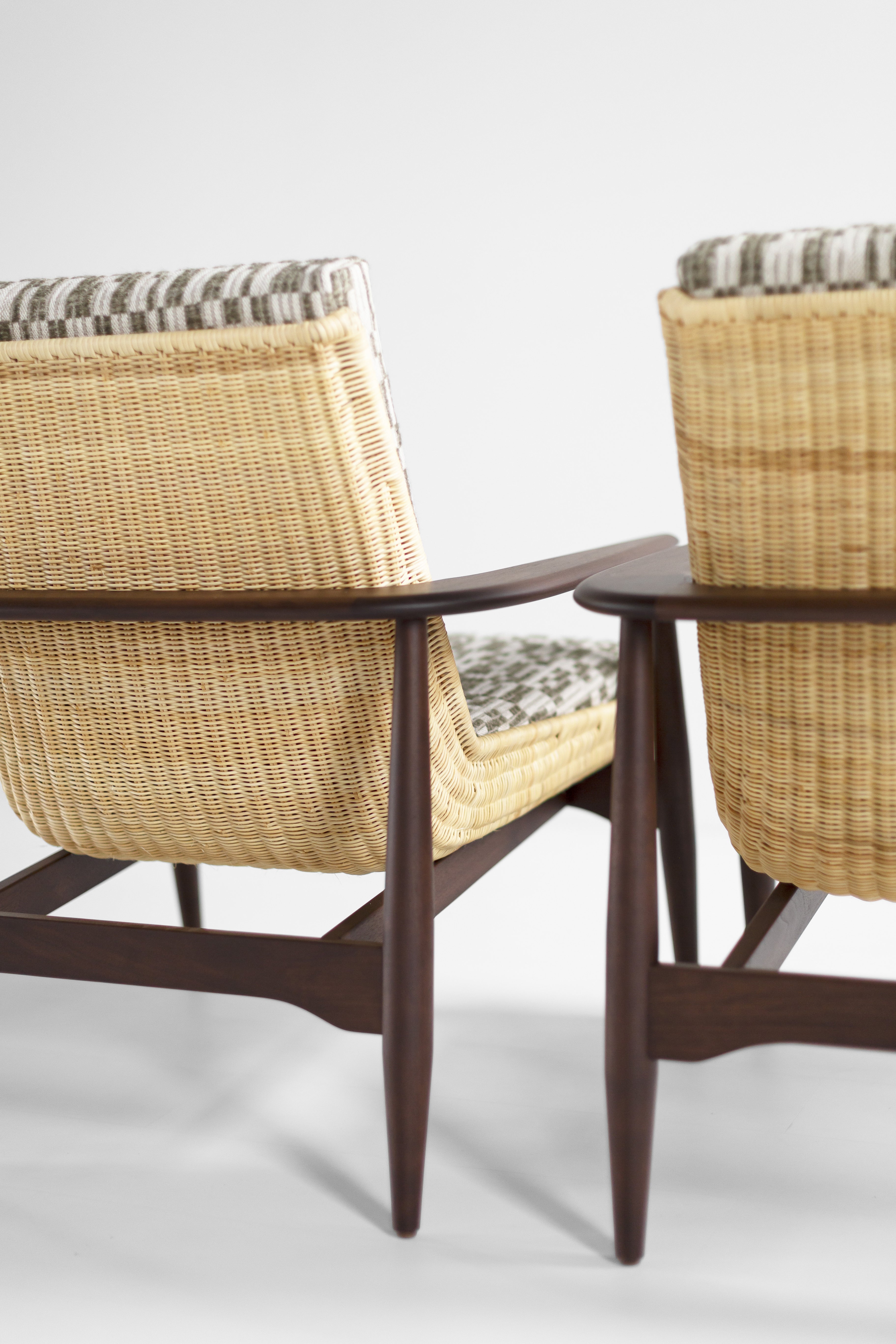 Peabody Modern Wicker Lounge Chairs - 1806P