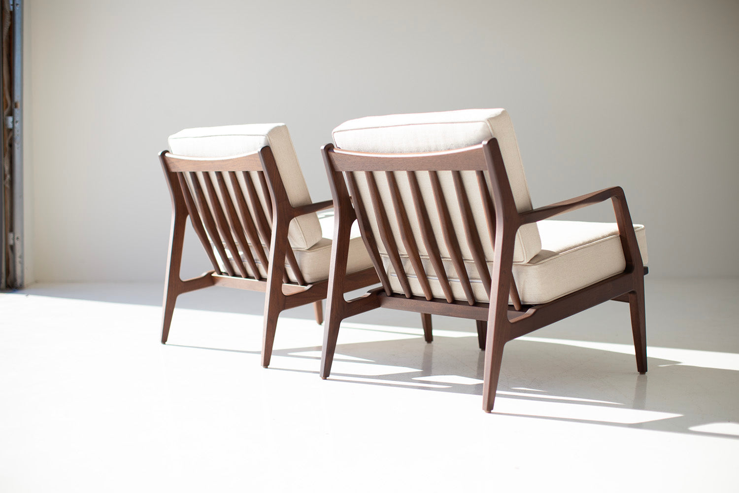 selig-modern-lounge-chair-1712-02