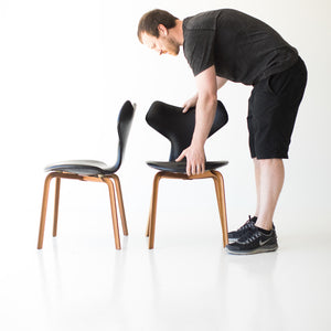 Arne-Jacobsen-Leather-Grand-prix-Dining-Chairs-Fritz-Hansen-008