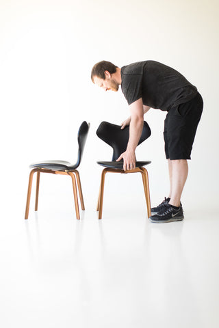 Arne-Jacobsen-Leather-Grand-prix-Dining-Chairs-Fritz-Hansen-008