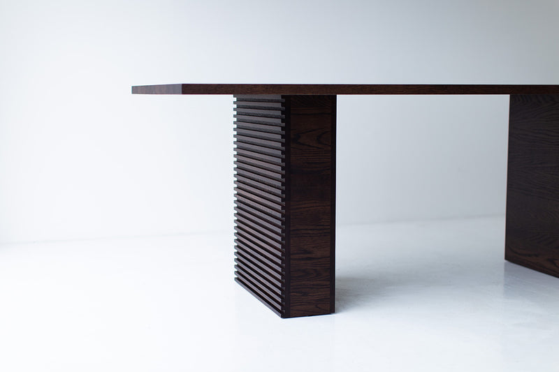 Close-up of the red oak wood grain