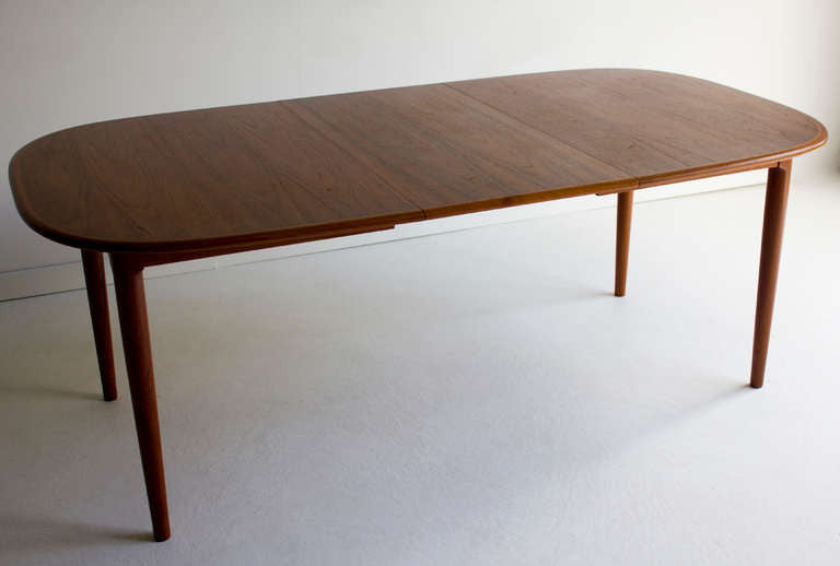 Danish Modern Teak Dining Table 01211602, Image 01
