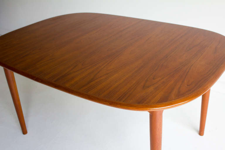 Danish Modern Teak Dining Table 01211602, Image 02