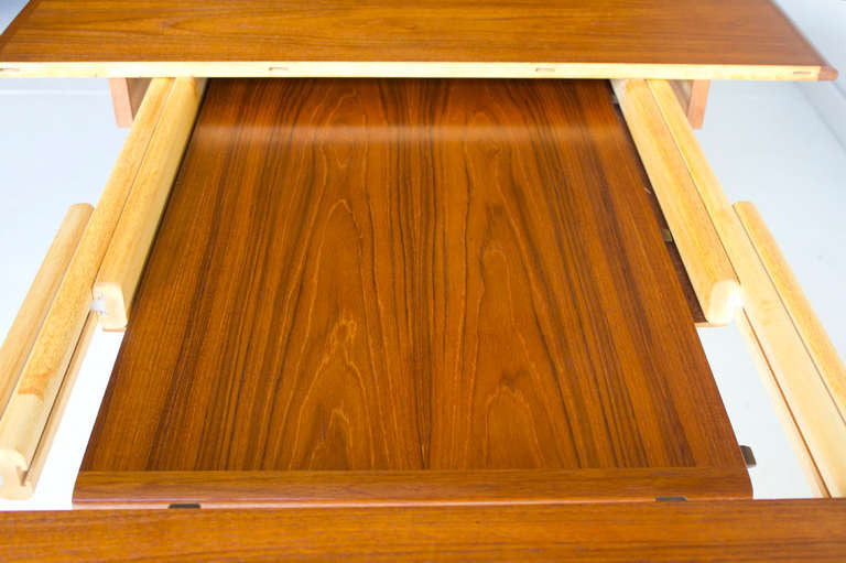 Danish Modern Teak Dining Table 01211602, Image 04