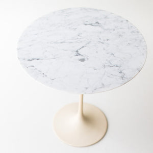Eero-saarinen-marble-side-table-knoll-01141621-02