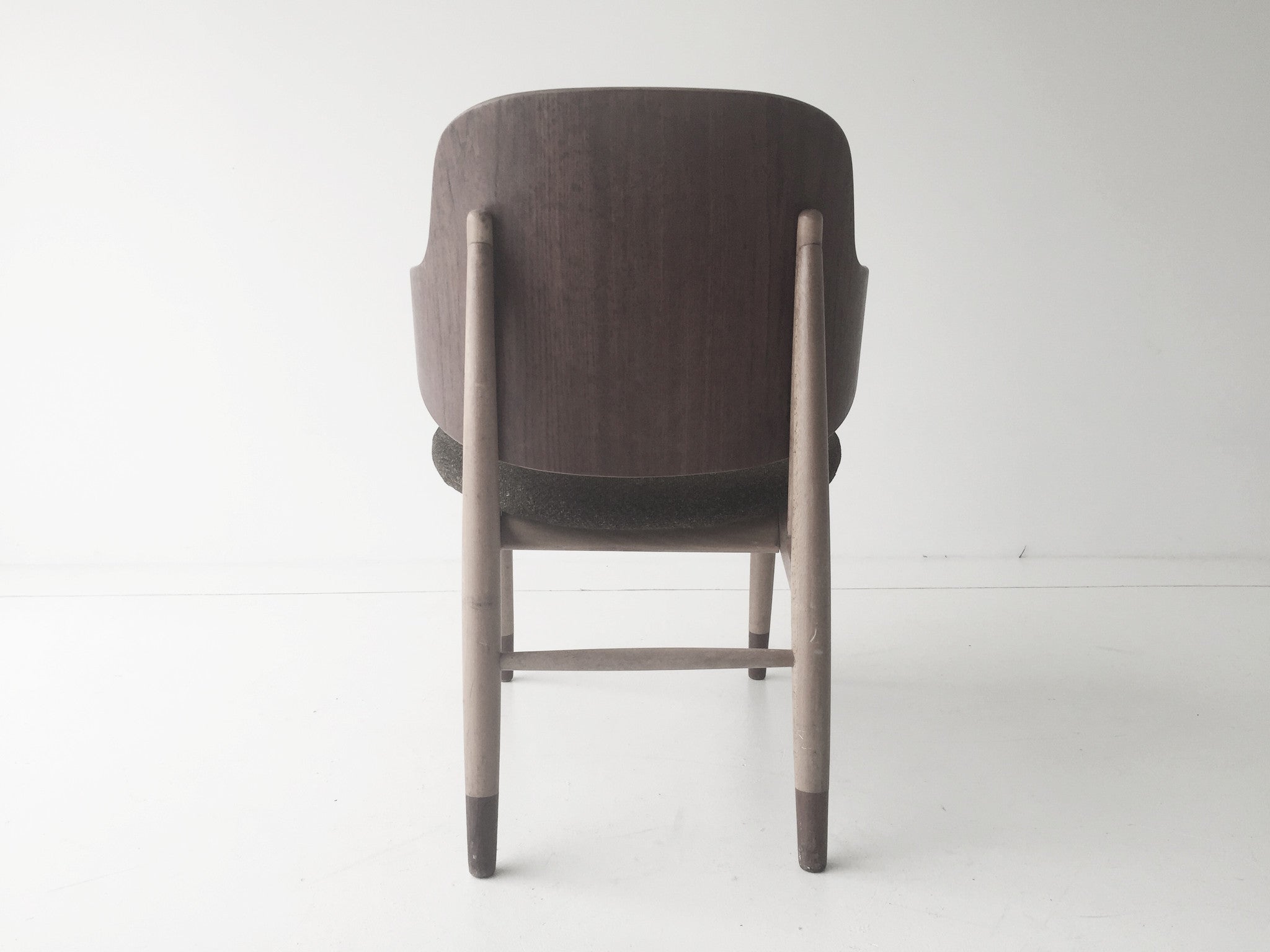 IB-Kofod-Larsen-Shell-Chair-06041603-04