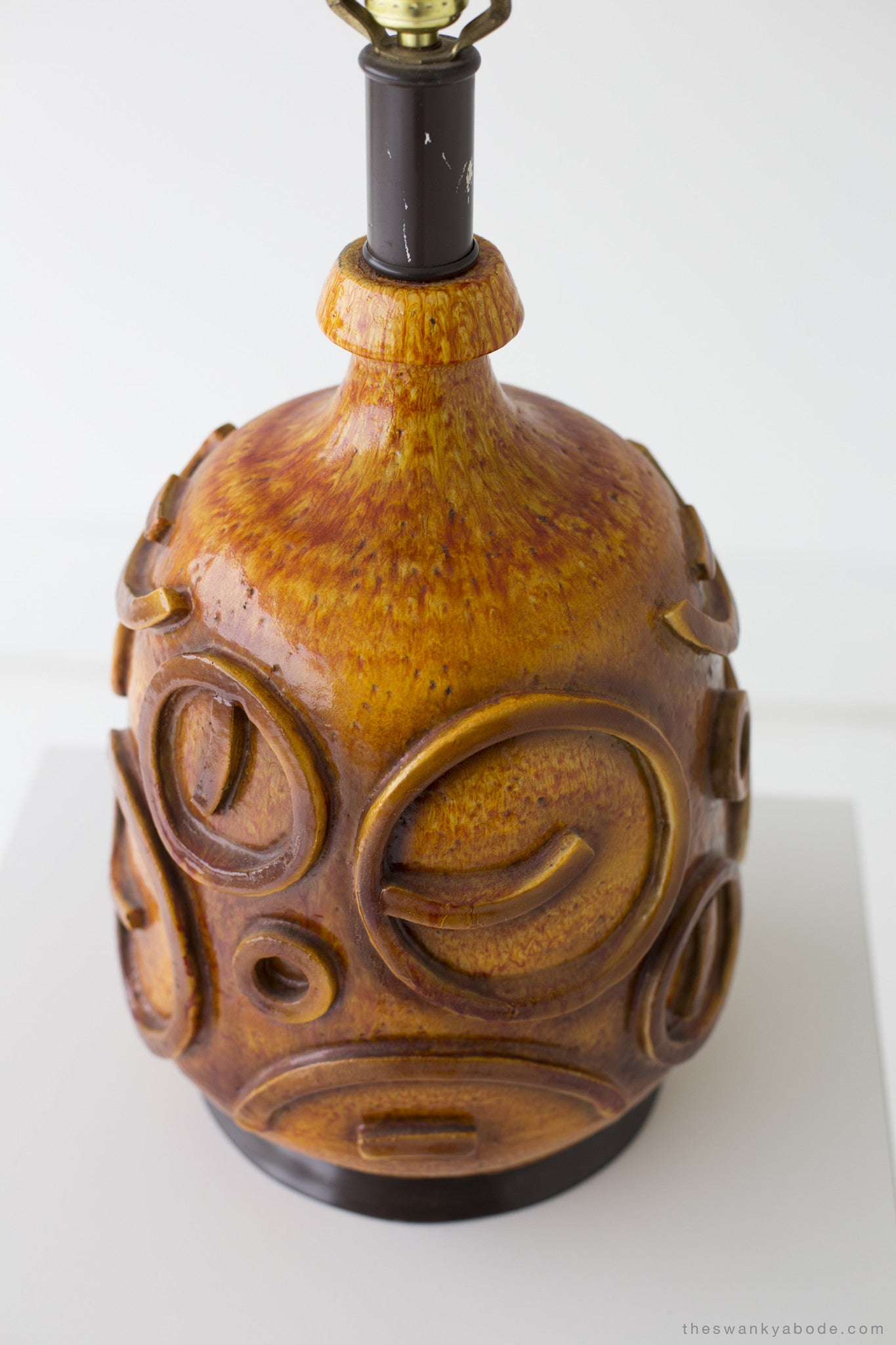 Mid Century Pottery Lamp - 01231618