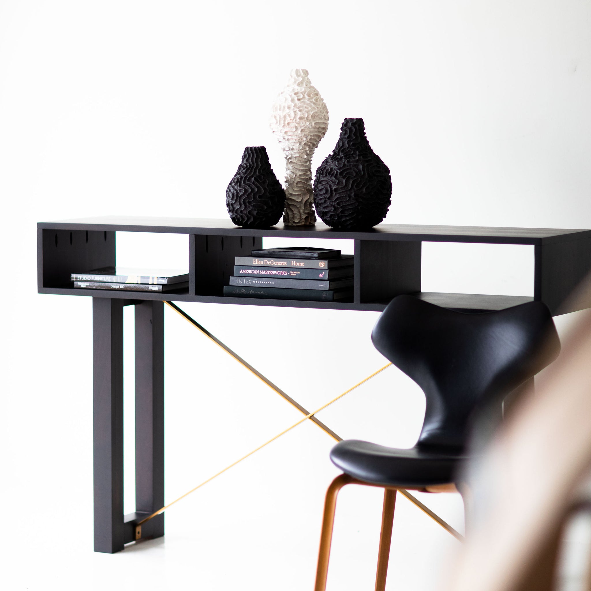 Modern-Ceramic-Vase-Suzy-Goodelman-Craft Associates-Furniture-09